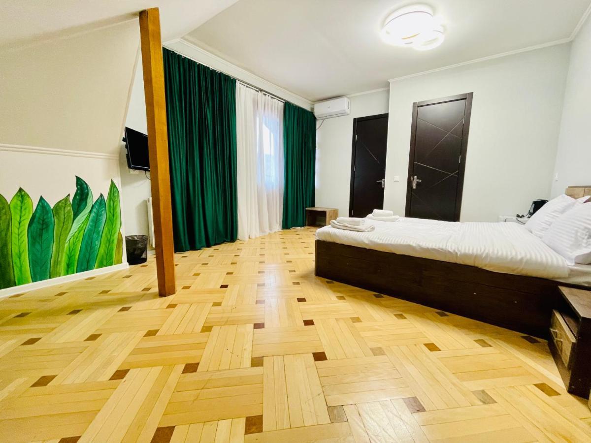 Quality Inn Tbiliszi Kültér fotó