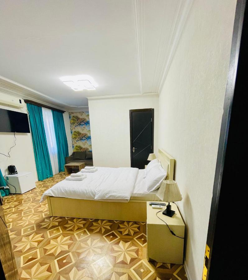 Quality Inn Tbiliszi Kültér fotó