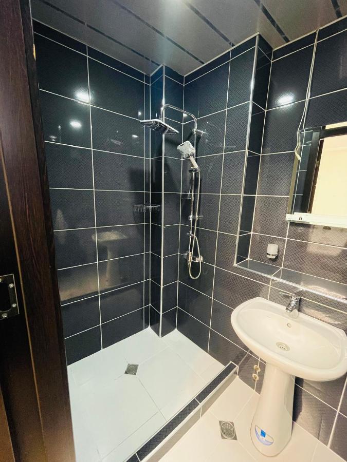 Quality Inn Tbiliszi Kültér fotó