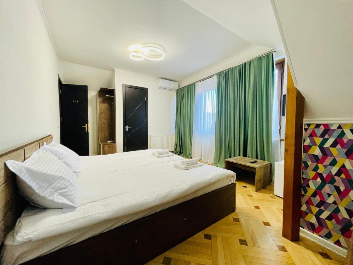 Quality Inn Tbiliszi Kültér fotó